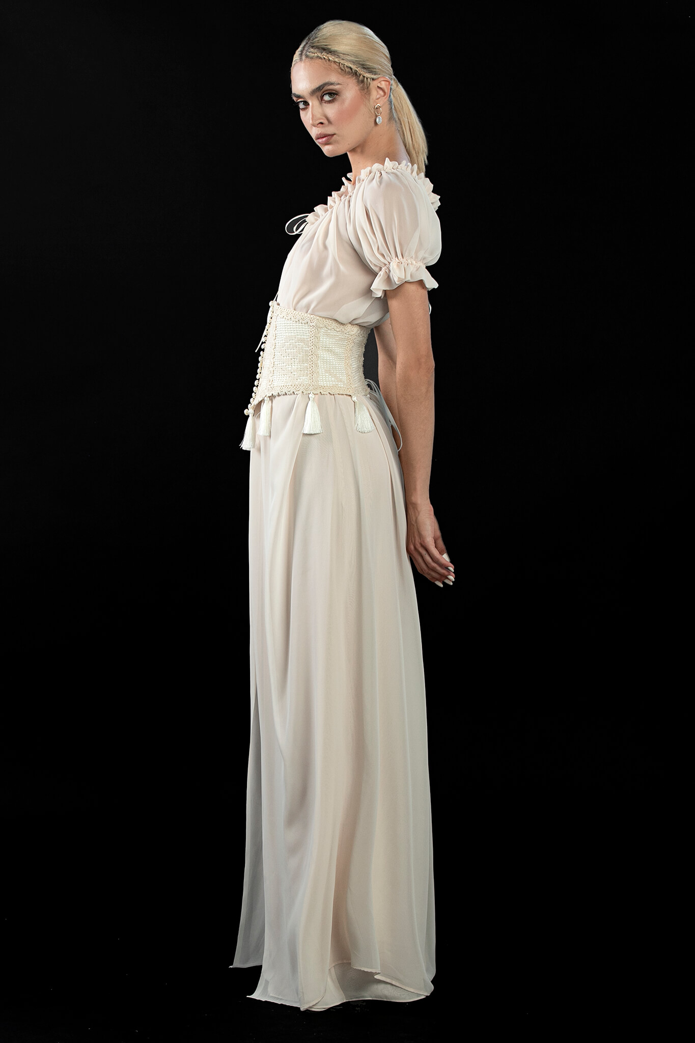 rochie-din-voal-cu-brau-tip-corset-broderie-din-bumbac-de-inspiratie-traditionala-3-colectia-sfera-by-aida-lorena-atelier
